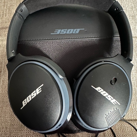 Bose Charcoal Over-Ear Headphones